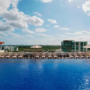 Four Points By Sheraton Centro Hotel Cancún